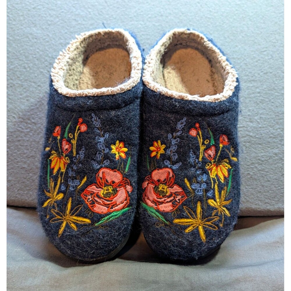 L.L.Bean Women's Daybreak Wool Clog Slippers Blue Floral Embroidered 9 M